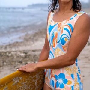 Seea Lido One piece NWT size L
